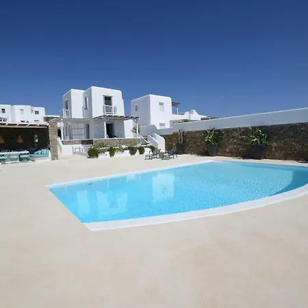 Stunning 4 Bedroom In Vila