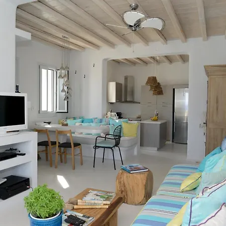 فيلة Stunning 4 Bedroom In *