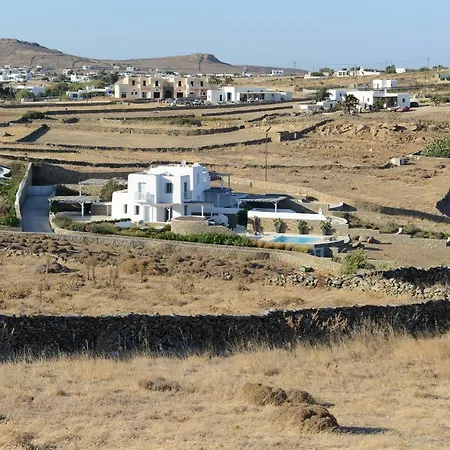 Vila Stunning 4 Bedroom In Kalafatis