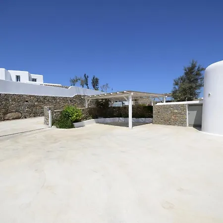Stunning 4 Bedroom In * Kalafatis