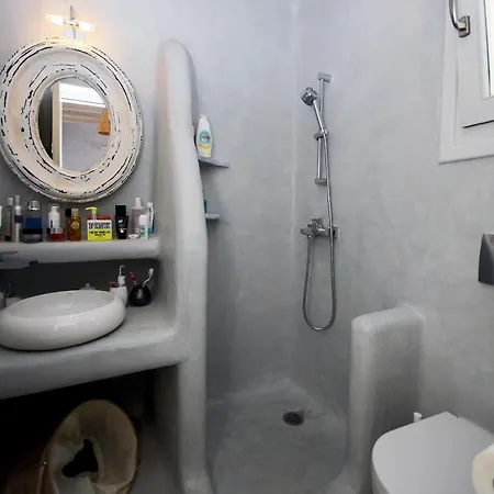 Vila Stunning 4 Bedroom In Kalafatis