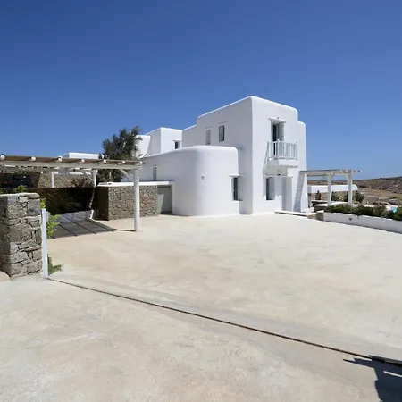 Stunning 4 Bedroom In فيلة *