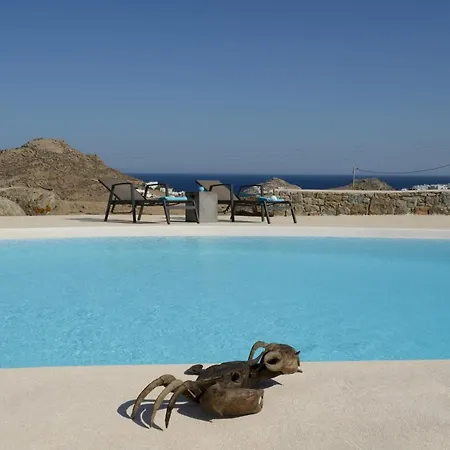 Villa Stunning 4 Bedroom In *